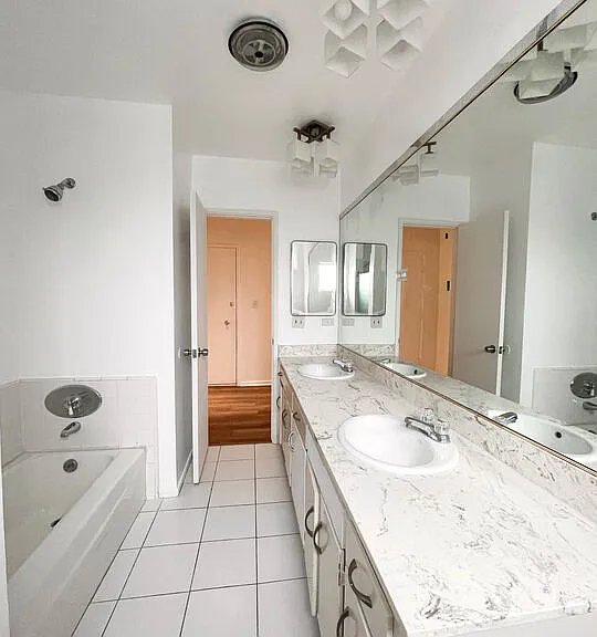 935 N Alfred St #5 — Photo 10