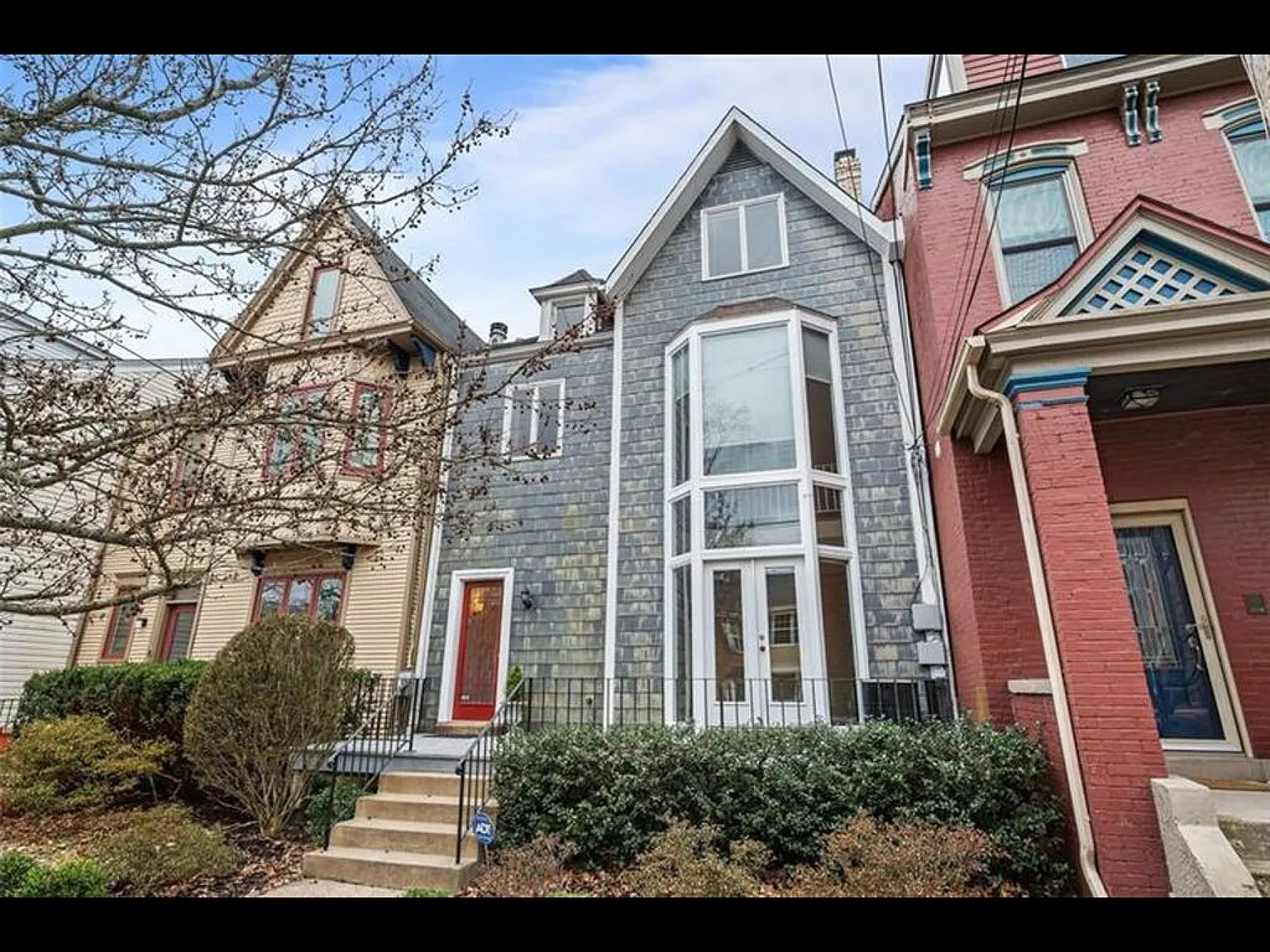 2 bed, 1.5 bath, 1390 sqft, $2,550 — Photo 1
