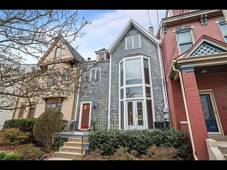 6412 Howe St #1 — Photo 1
