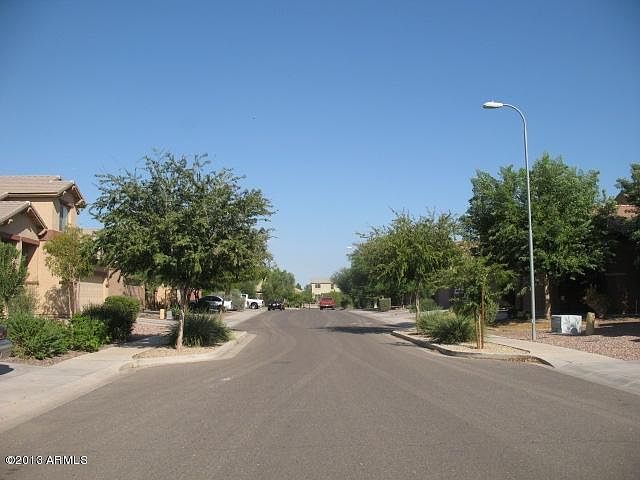 2nd image of 10227 W Hilton Ave