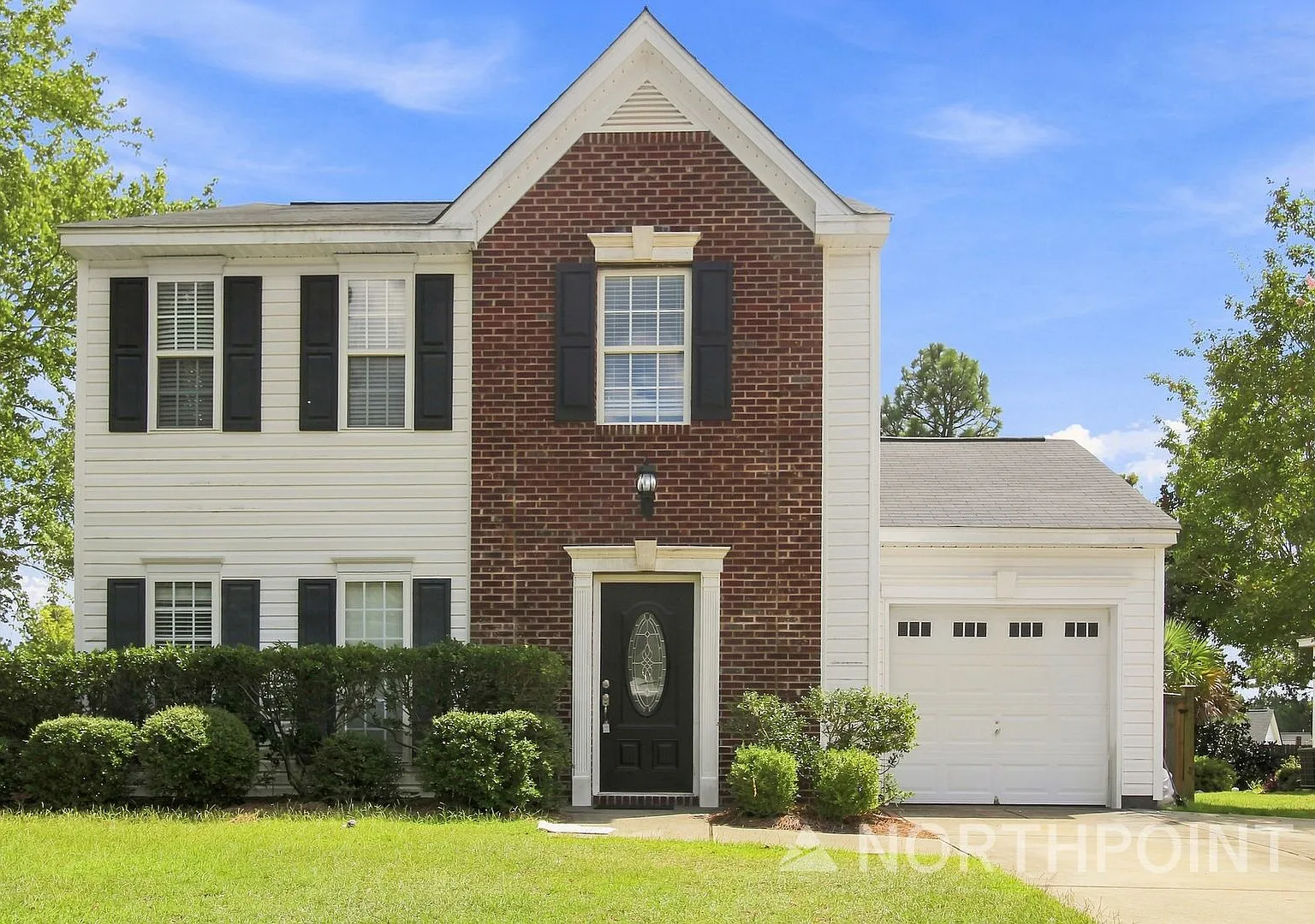 Single family home- 3 bedrooms — Photo 1