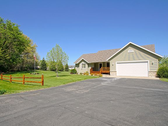 3rd image of N1615 835th St