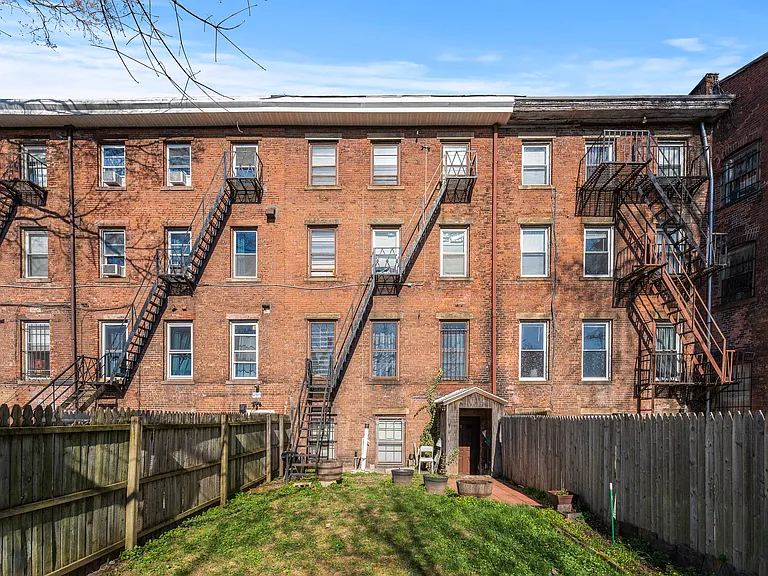 275 Dwight St #1 — Photo 18