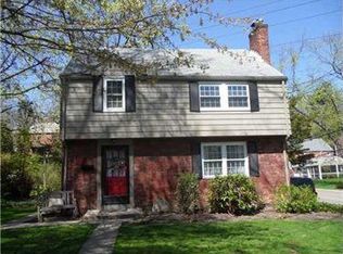 802 Country Club Dr, Pittsburgh, PA 15228