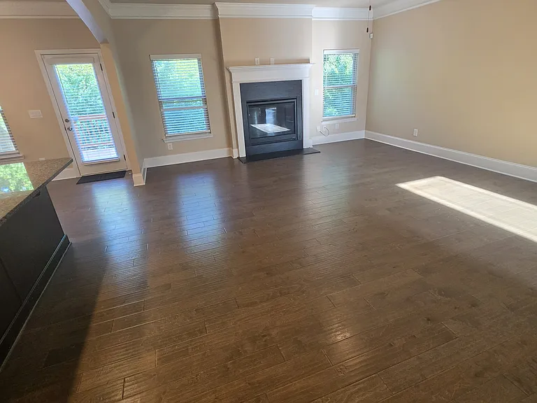 1449 Pond Overlook Dr — Photo 6