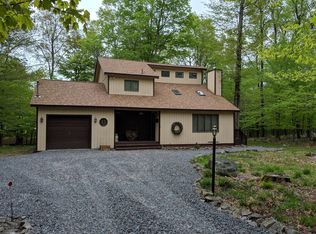 16 Poplar Pl, Gouldsboro, PA 18424