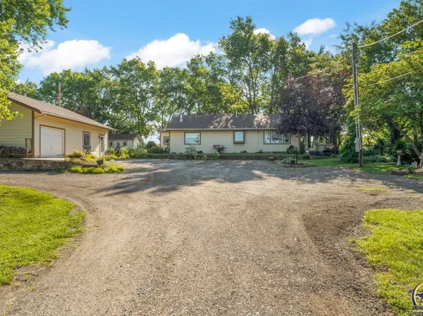 3494 Koa Rd, Grantville, KS 66429