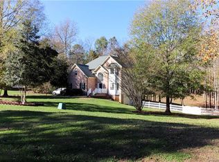 505 Lochaven Rd, Waxhaw, NC 28173