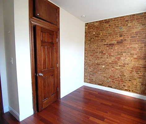 Rented by REAL New York | media 18