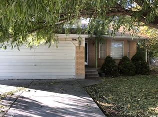 3947 W Donalbain St, South Jordan, UT 84009