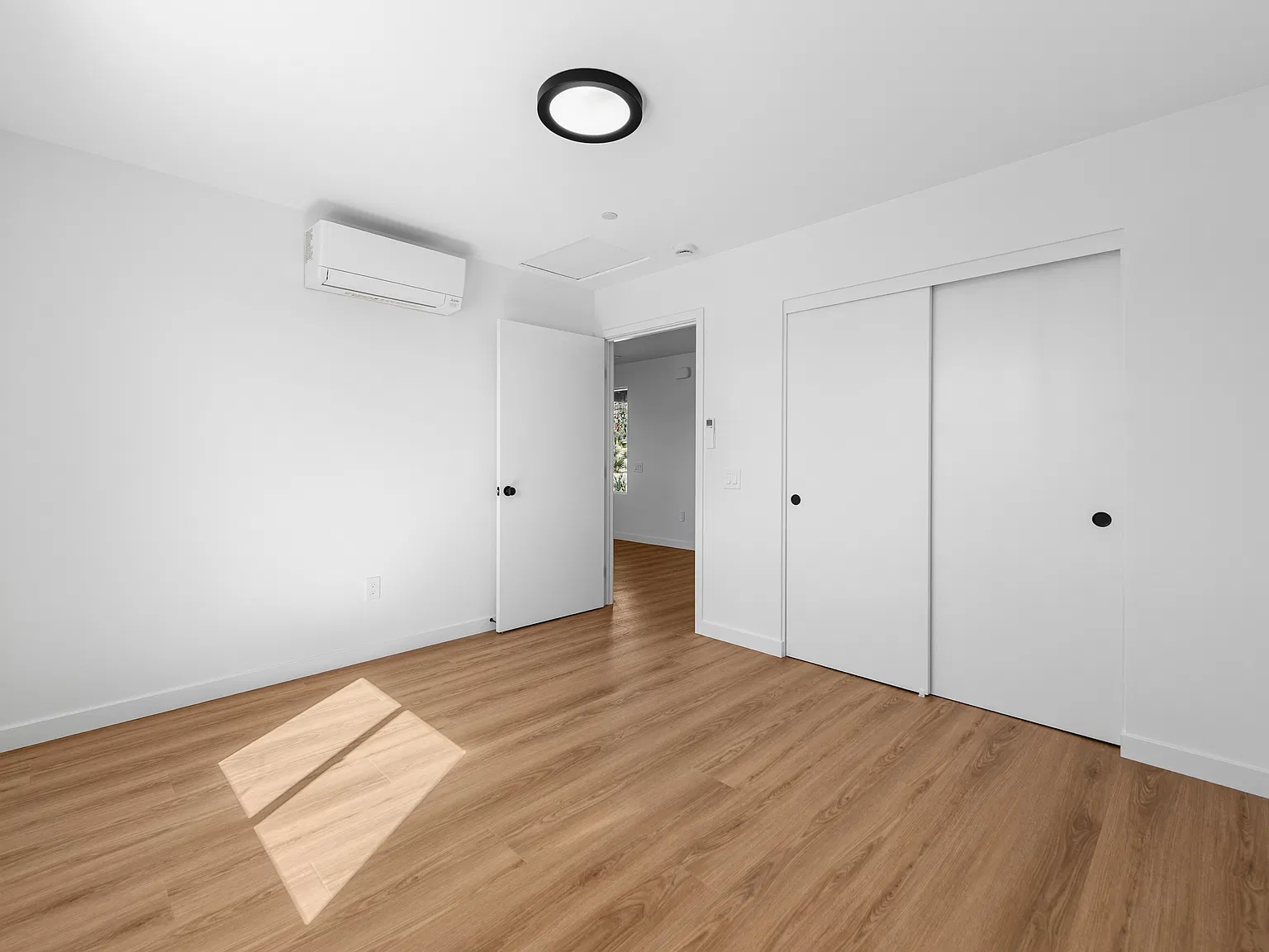 1 bed, 500 sqft, $1,450 — Photo 3