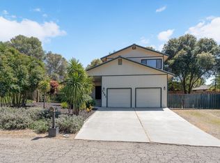 1301 Chateau Pl, Ukiah, CA 95482