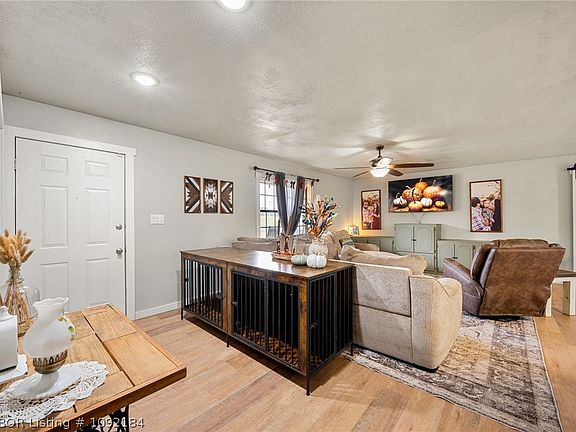 4th image of 715 Excelsior Rd