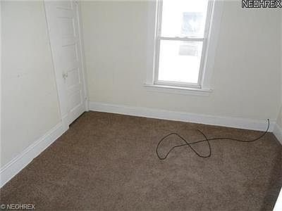 3rd image of 1013 Buhrer Ave