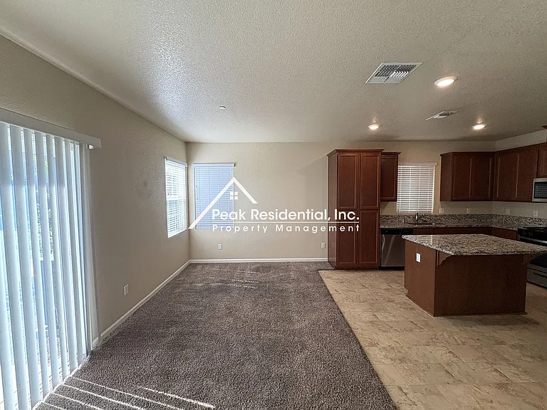 8215 Winterhead Ln — Photo 9