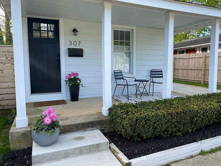 307 Champlin Pl — Photo 2