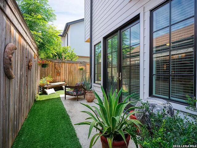 311 Refugio St #101 — Photo 26