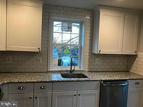 3rd image of 1627 Quarter Ave