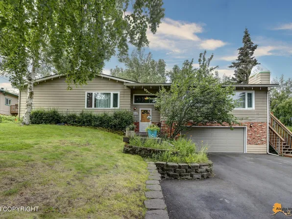 6148 Chevigny St, Anchorage, AK 99502