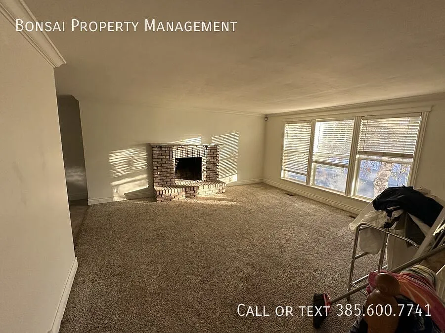 Top Floor of Single Family Home — Photo 2