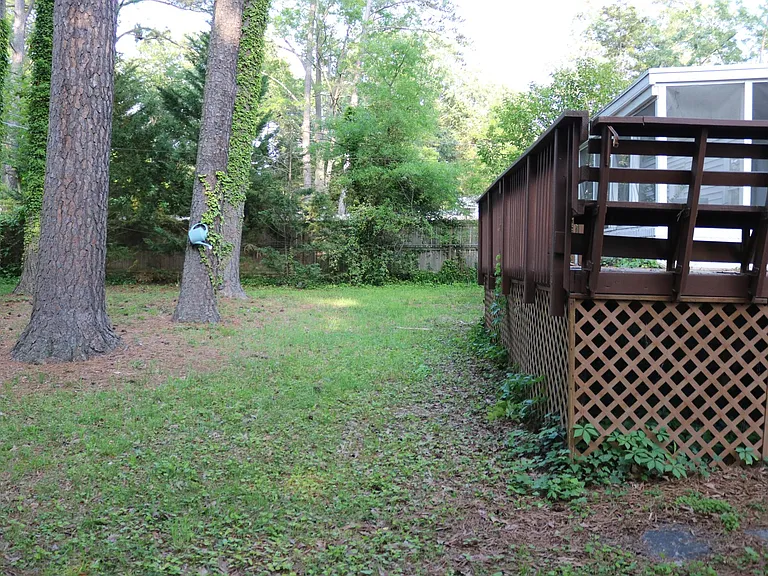 8516 Wetherly Dr — Photo 23