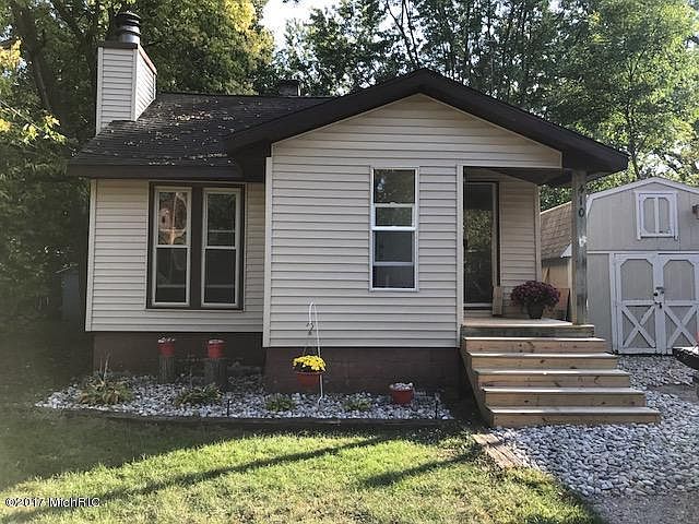 1st image of 410 Elmdale St NE
