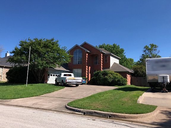 2nd image of 1032 Acorn Ln