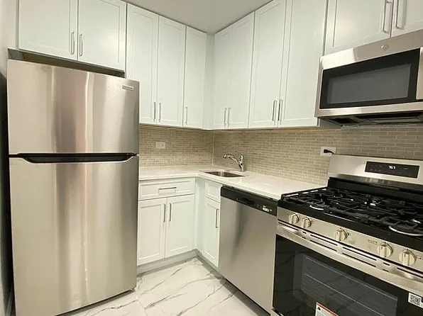 6311 Queens Blvd APT D5, Woodside, NY 11377