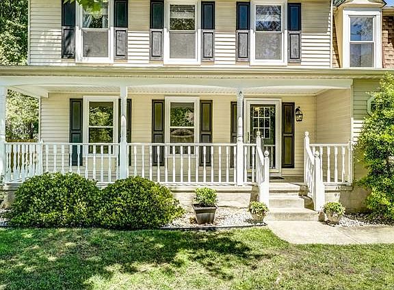 4th image of 10024 Bush Ln