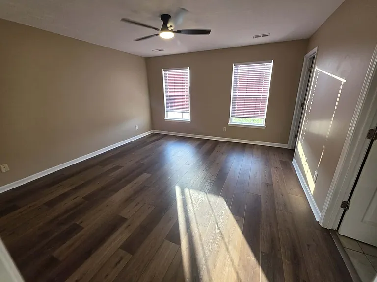 5902 Pine View Ct — Photo 22