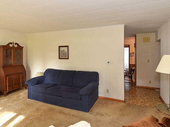 5th image of 525 S Brown St