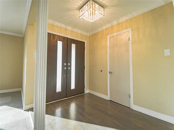 5th image of 93 Northwind Dr
