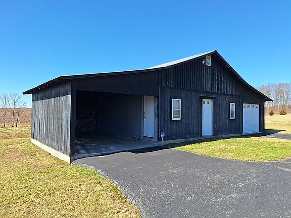 4th image of 431 James Howard Rd