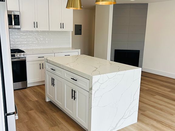 2nd image of 811 Alabama St #5