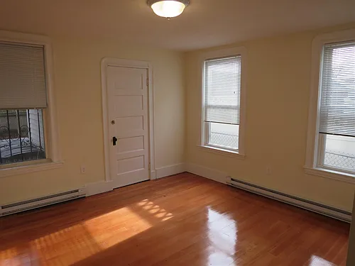 14 Garrison Ave Photo 1