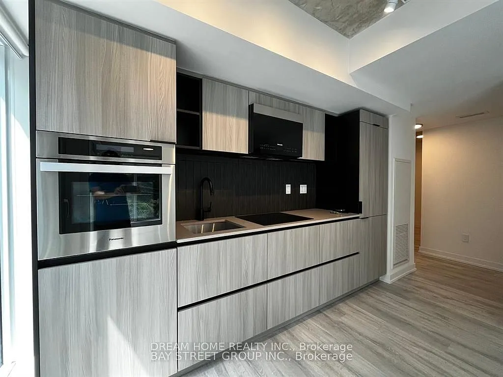 2 bed, $2,600 — Photo 4