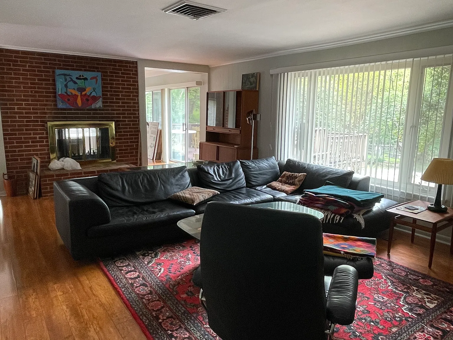 2 bed, 1500 sqft, $2,400 — Photo 2