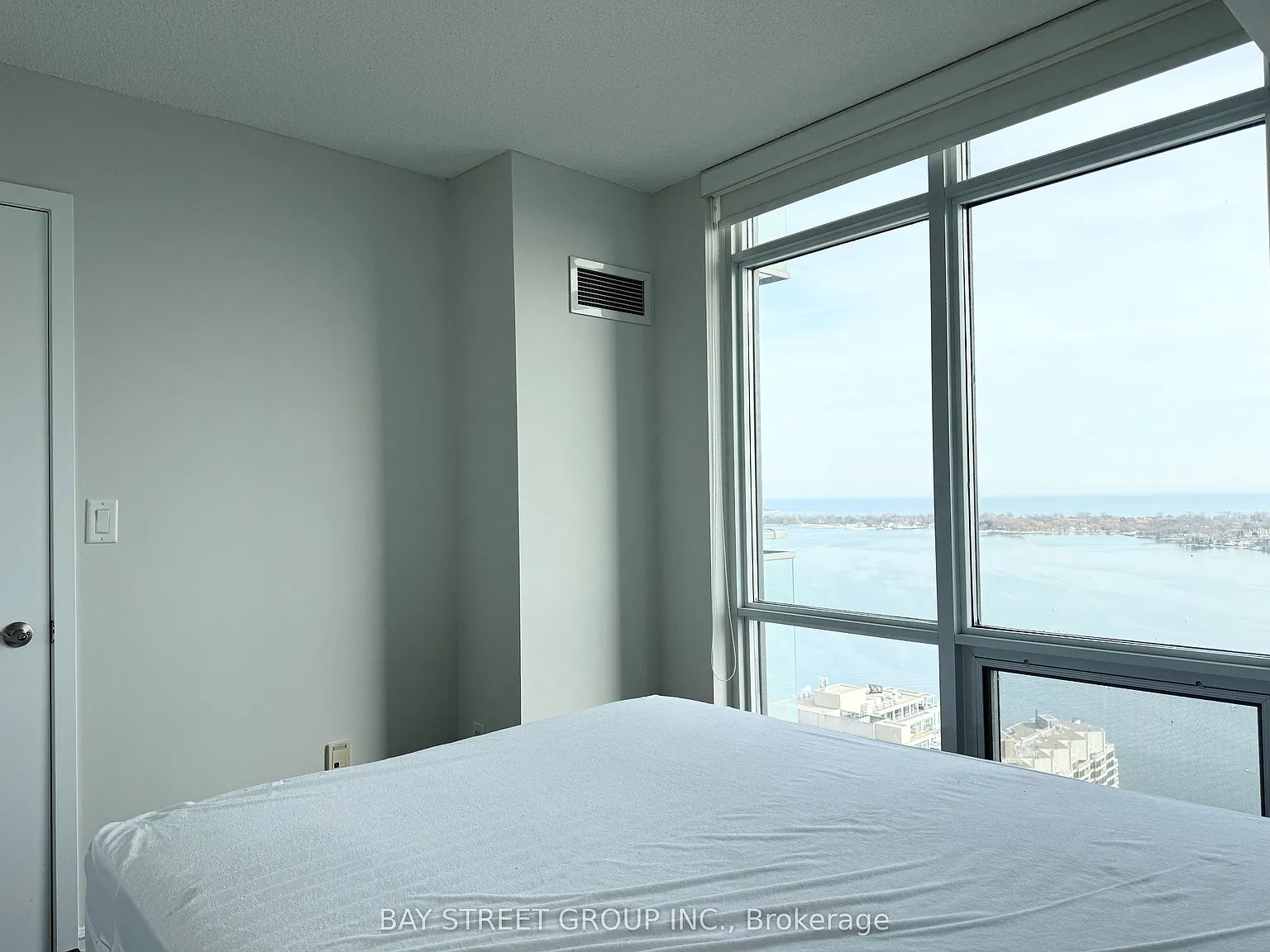 2 bed, $2,700 — Photo 4