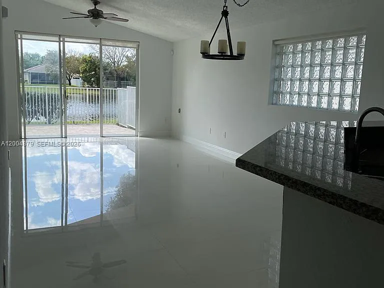 4117 Sapphire Bnd #4117 — Photo 9