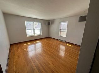 6923 Chippewa St APT 1W, Saint Louis, MO 63109