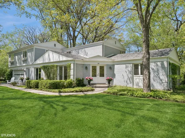 26 E Louis Ave, Lake Forest, IL 60045