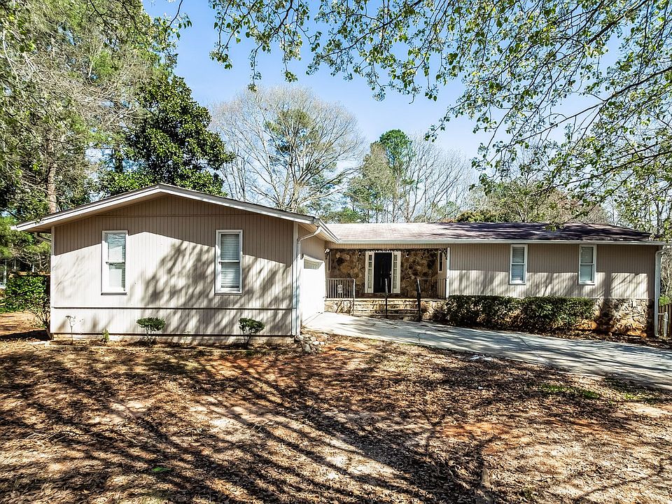 1st image of 3296 Salem East Dr SE
