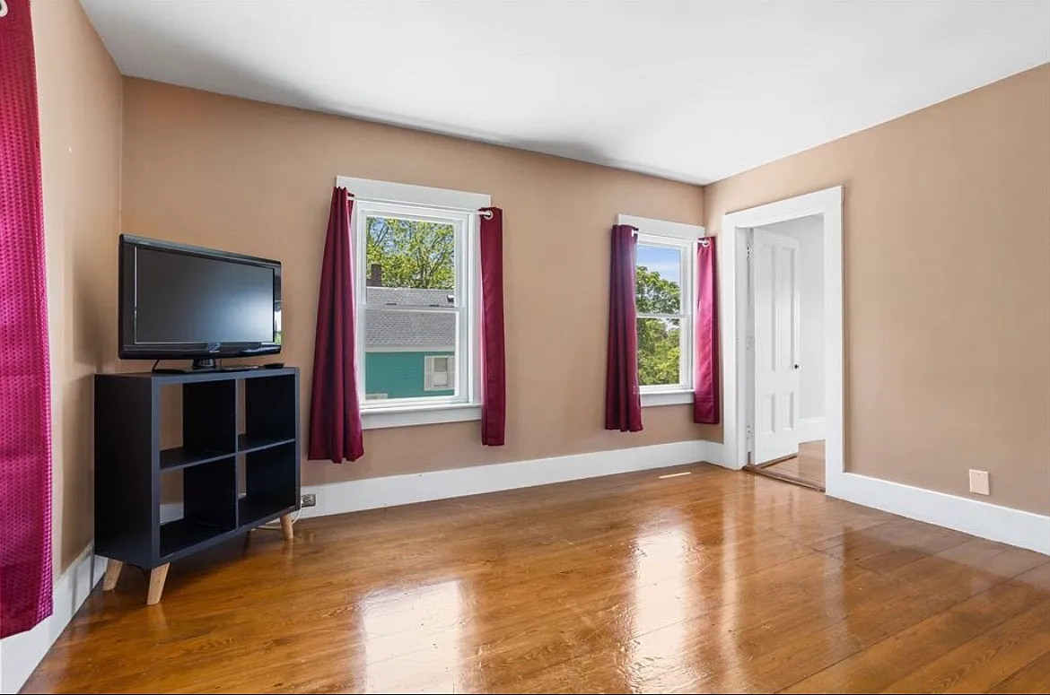 2 bed, 1000 sqft, $2,500 — Photo 4