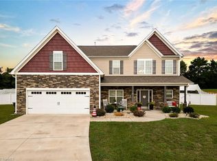219 Sand Hill Dr, Lexington, NC 27295