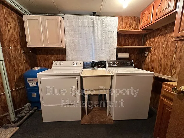 241 Evans Rd — Photo 28