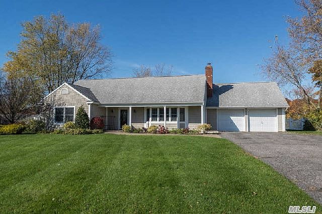 1st image of 9 Thornridge Ln