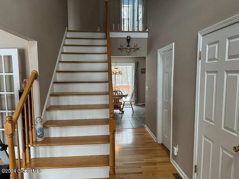 3rd image of 88 Bonner Avenue