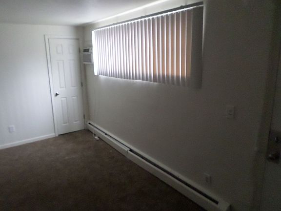 5th image of 609 W 14th St APT 8