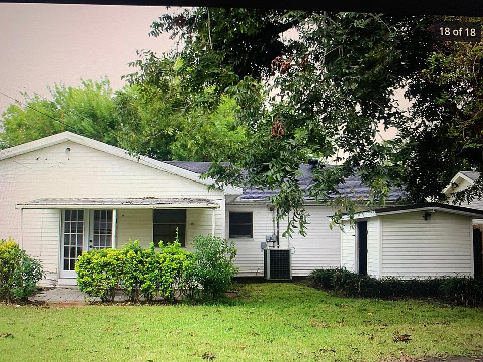 2nd image of 2218 3rd St