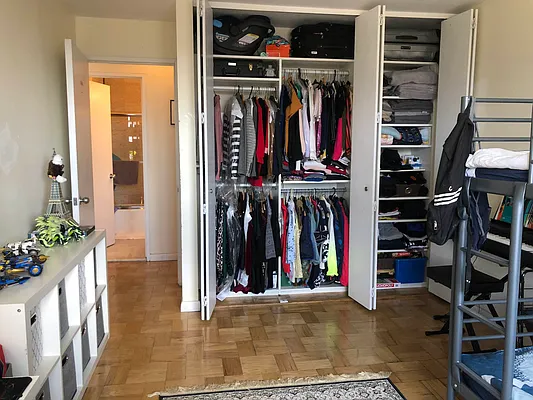 Rented by City Connections Realty | media 16